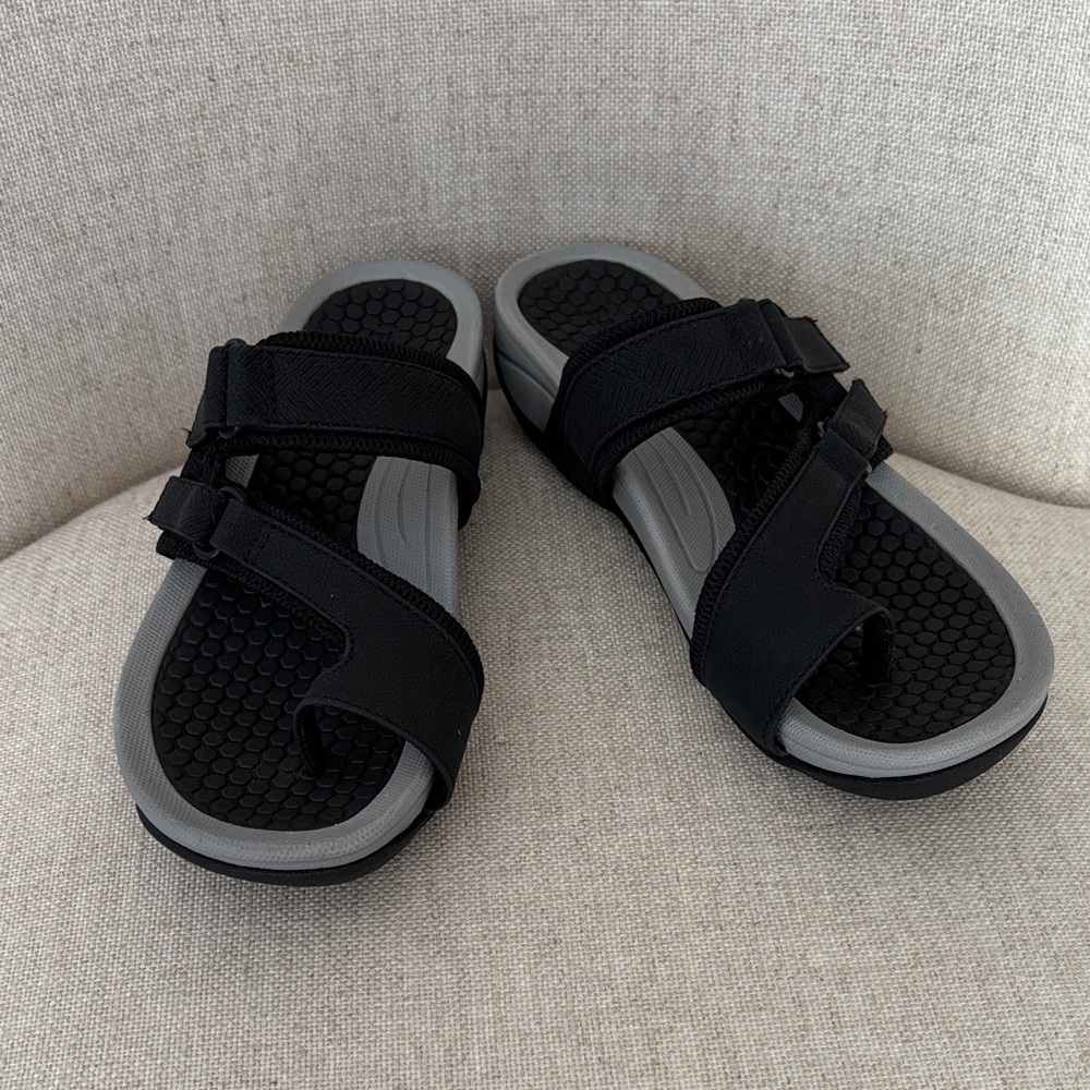 Baretraps wedge sandals